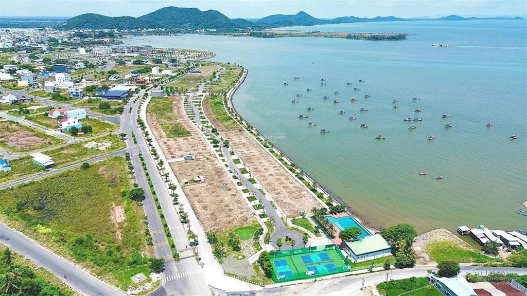 Bán nền villas đường số 6  võ văn kiệt, hà tiên, sổ đỏ, sở hữu lâu dài chỉ 4.9 tỷ/0932 185 ***