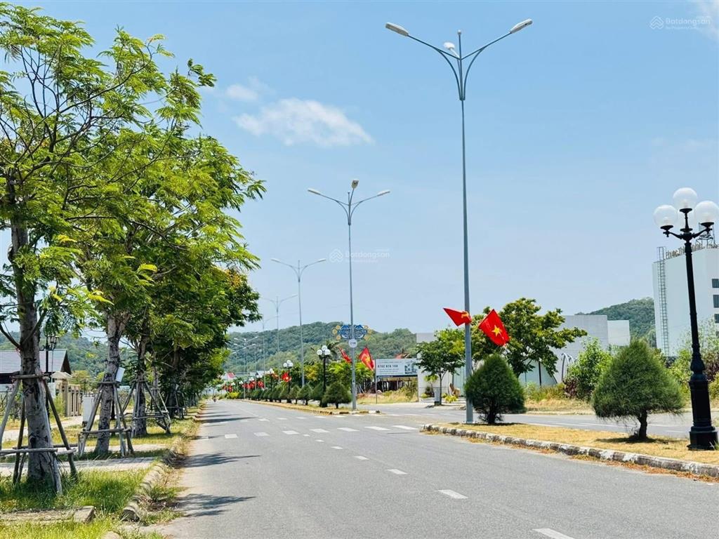 Bán nền villas đường số 6  võ văn kiệt, hà tiên, sổ đỏ, sở hữu lâu dài chỉ 4.9 tỷ/0932 185 ***