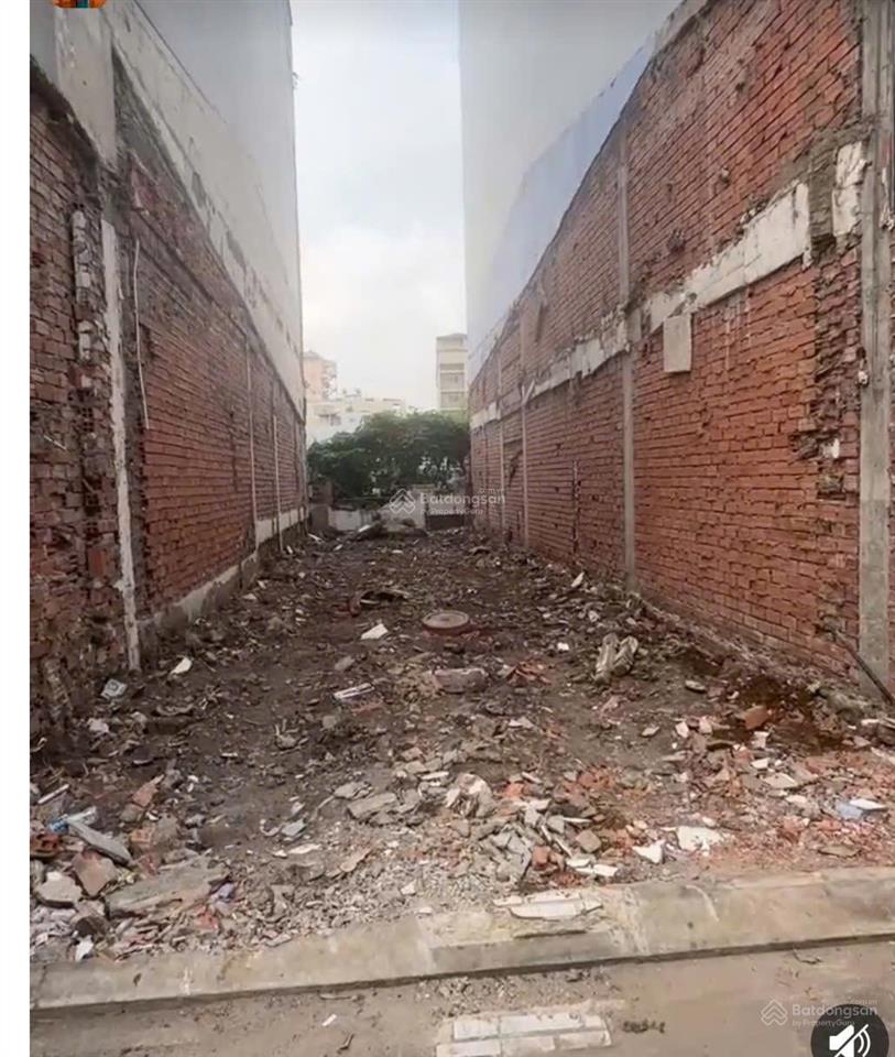 Bán khuôn nhà diện tích (4,5x18m), hẻm 6m, đường hoàng văn thụ, tân bình