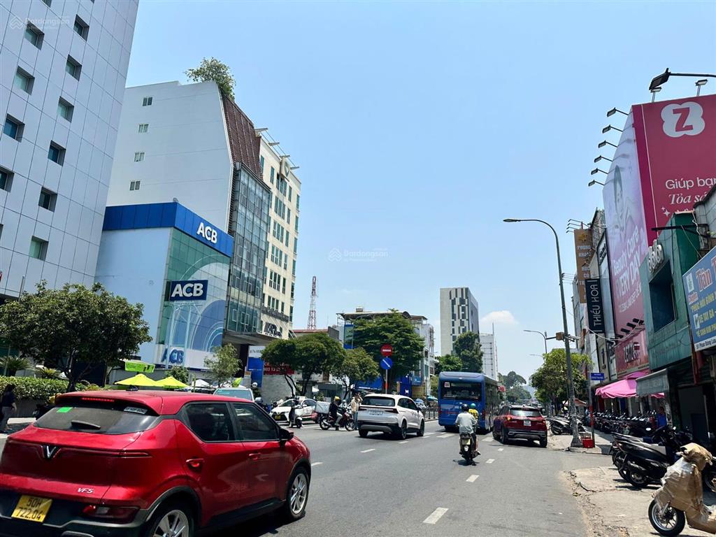 Bán nhà mặt tiền ngang 8m, mặt tiền phan đăng lưu, phú nhuận