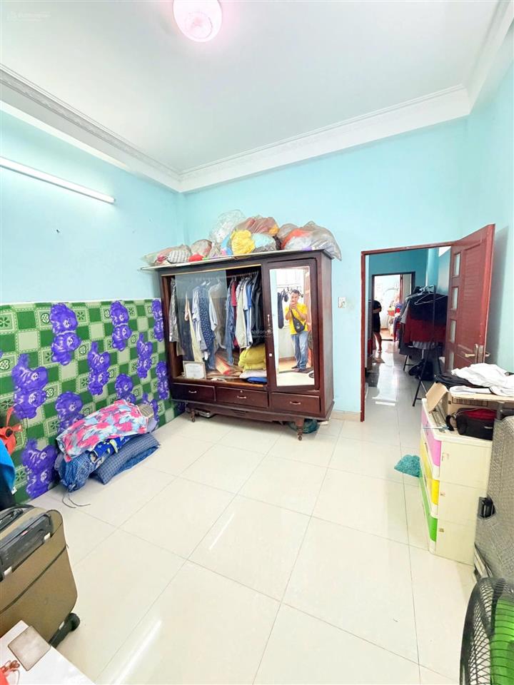 Mặt tiền cách mạng. tân phú. dt 4x18m. 4 tầng. giá 9.6 tỷ