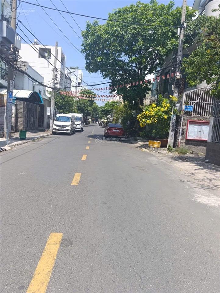 Mặt tiền cách mạng. tân phú. dt 4x18m. 4 tầng. giá 9.6 tỷ