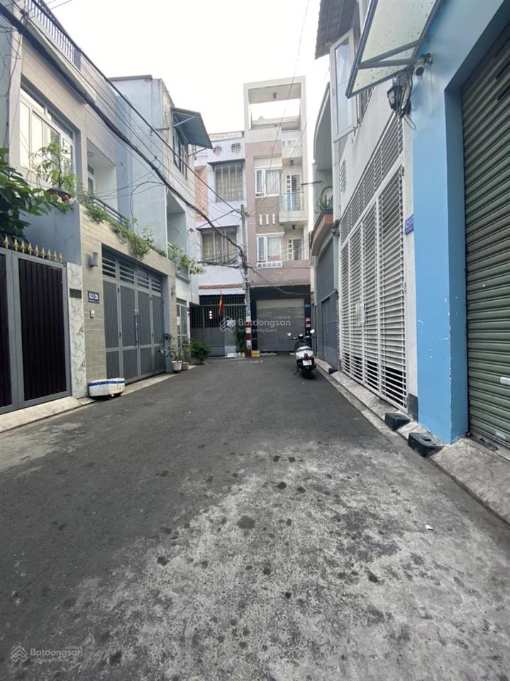 Hẻm ba vân. p14. tb. dt 3,7x11m 1 lầu