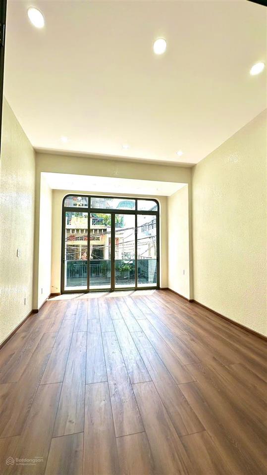 Mặt tiền kinh doanh nội bộ ngay chợ hoàng hoa thám trường chinh. 4,2x12m. 1 lầu mới. giá 9.6 tỷ