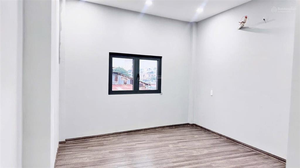 Hẻm 2 xe hơi lê ngã. dt 3,9x15m  3 tầng mới full nt. giá 8,6 tỷ