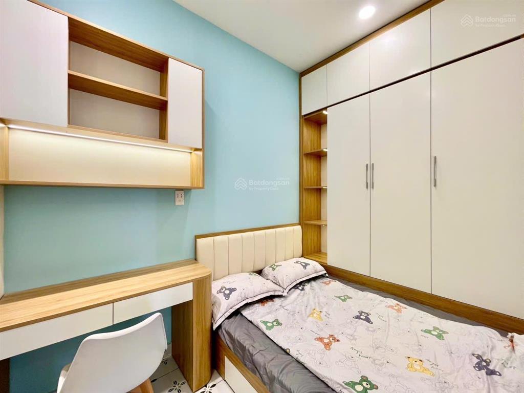 Hẻm 6m nguyễn hồng đào.dt 30m2 2 lầu mới. giá 6.5 tỷ