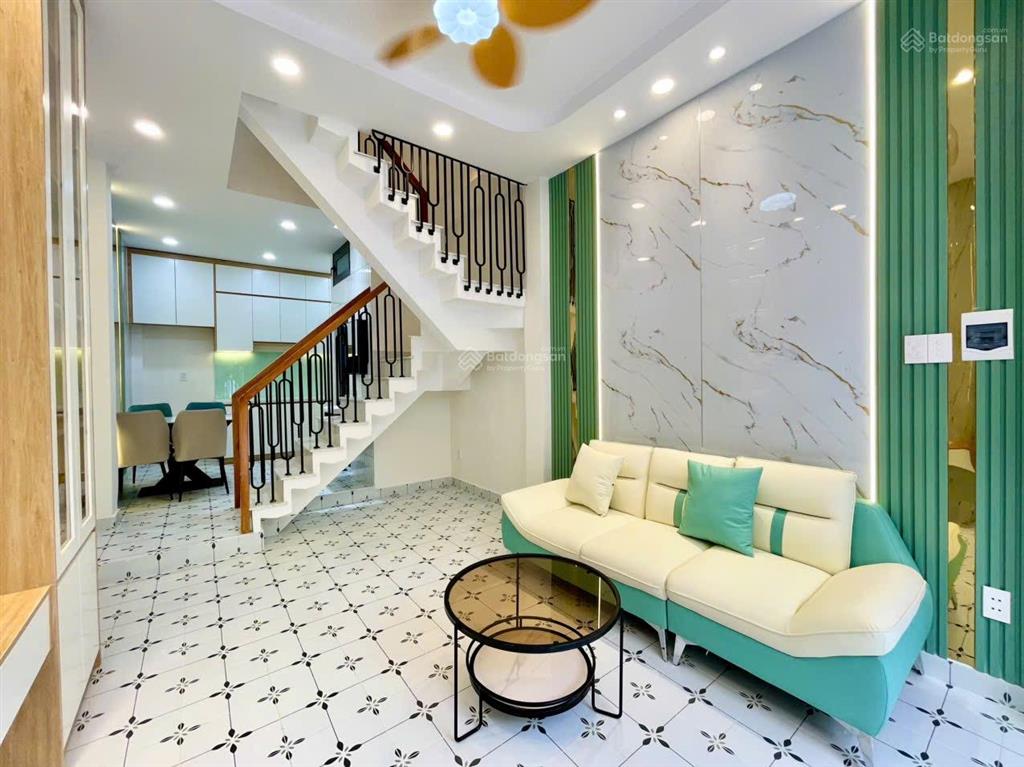 Hẻm 6m nguyễn hồng đào.dt 30m2 2 lầu mới. giá 6.5 tỷ