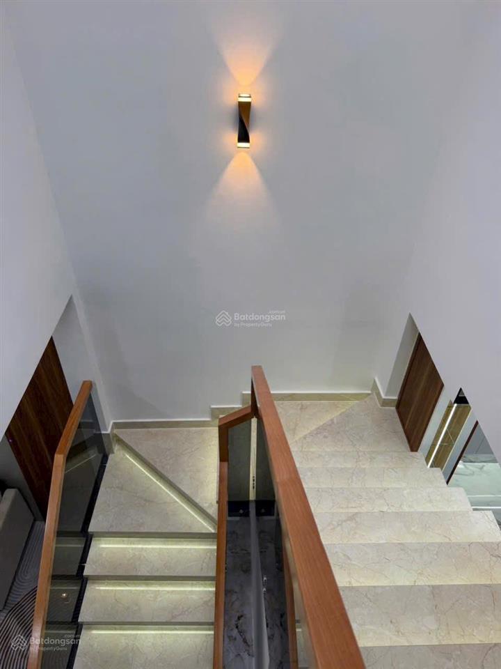 Bán nhà nguyễn văn yến. dt 4x16m. 1 trệt 1 lầu. giá 7,19 tỷ