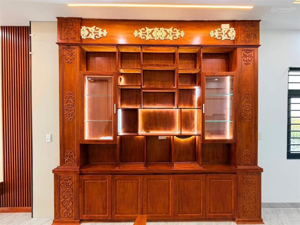 Bán căn góc 2 lầu thuộc kdc bửu long mới p. trấn biên, nhà mới ở hiện đại đầy đủ tiện nghi