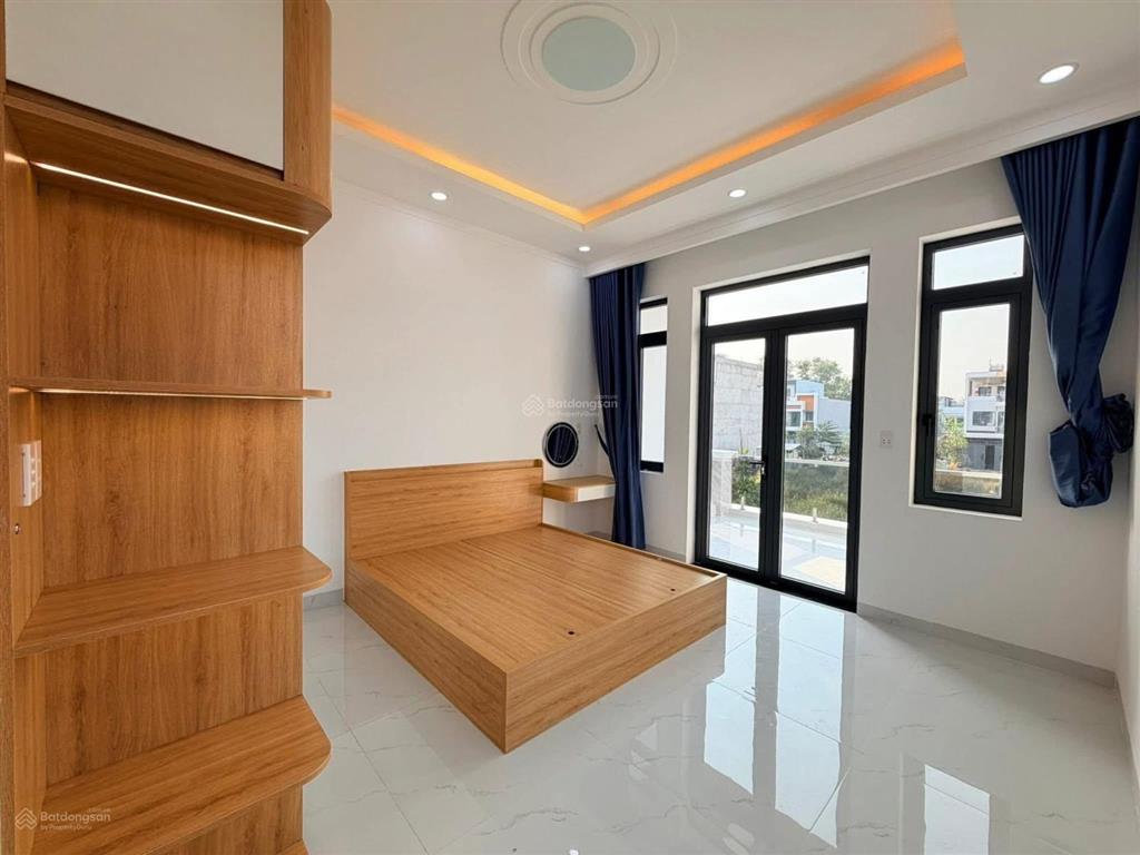 Bán căn góc 2 lầu thuộc kdc bửu long mới p. trấn biên, nhà mới ở hiện đại đầy đủ tiện nghi