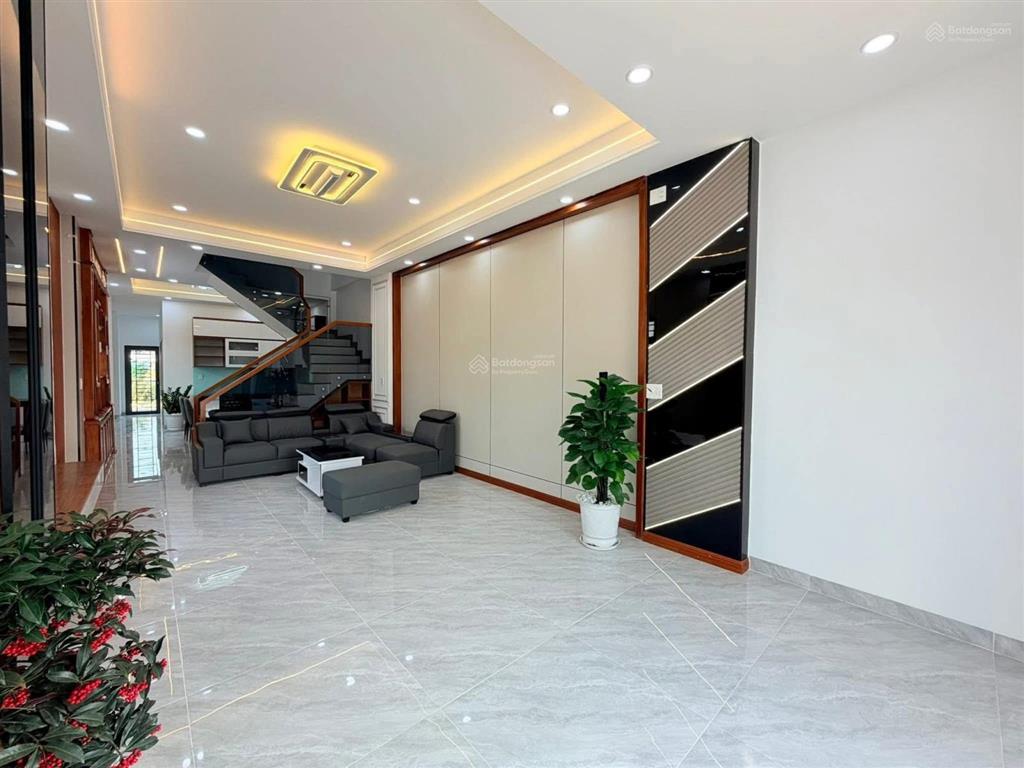 Bán căn góc 2 lầu thuộc kdc bửu long mới p. trấn biên, nhà mới ở hiện đại đầy đủ tiện nghi