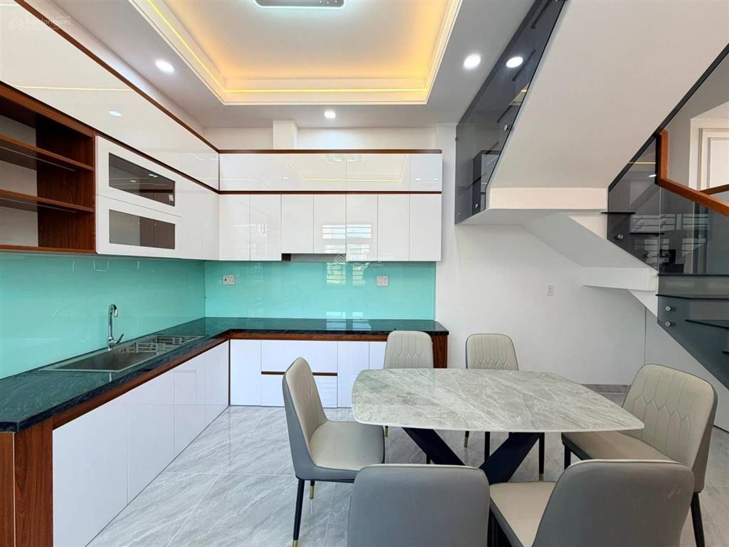 Bán căn góc 2 lầu thuộc kdc bửu long mới p. trấn biên, nhà mới ở hiện đại đầy đủ tiện nghi