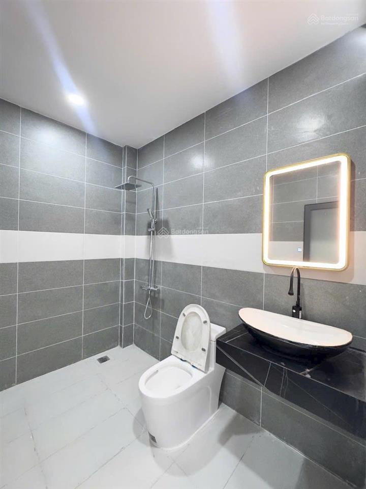 Nhà lầu mặt tiền phường thống nhất 8,2 tỷ sổ riêng thổ cư, mặt tiền buôn bán gần kdc d2d