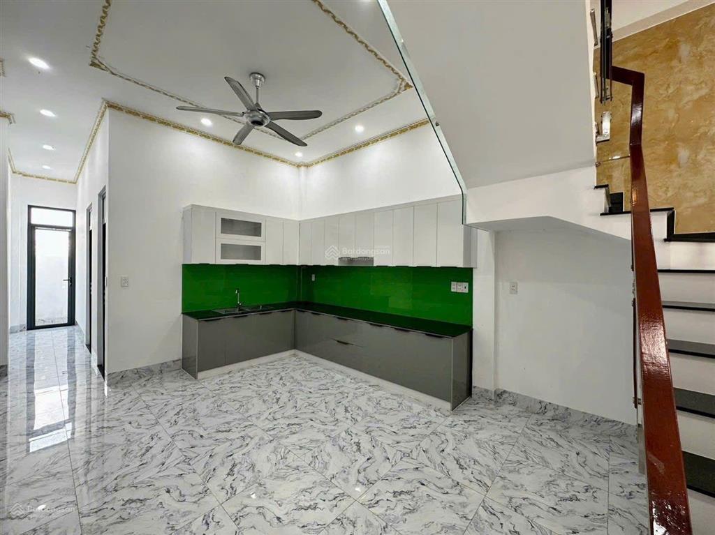 Nhà lầu mới 93m2 p.tân phong chỉ 4.2 tỷ,đường ô tô,gần chợ trường học,cây xăng 26.