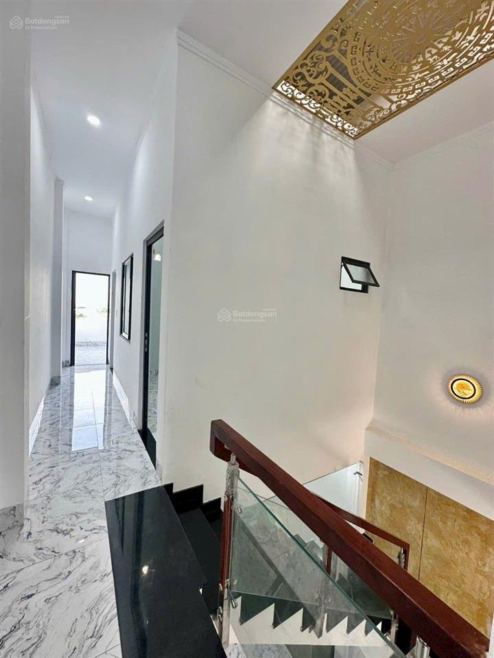 Nhà lầu mới 93m2 p.tân phong chỉ 4.2 tỷ,đường ô tô,gần chợ trường học,cây xăng 26.