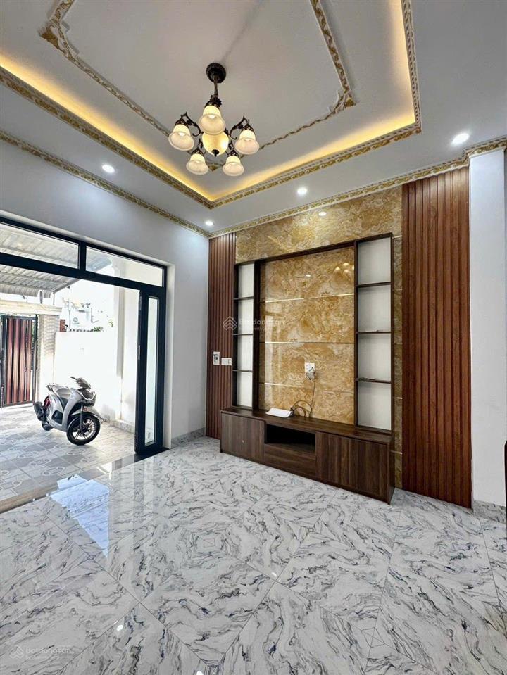 Nhà lầu mới 93m2 p.tân phong chỉ 4.2 tỷ,đường ô tô,gần chợ trường học,cây xăng 26.