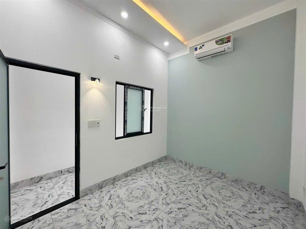 Nhà lầu mới 93m2 p.tân phong chỉ 4.2 tỷ,đường ô tô,gần chợ trường học,cây xăng 26.