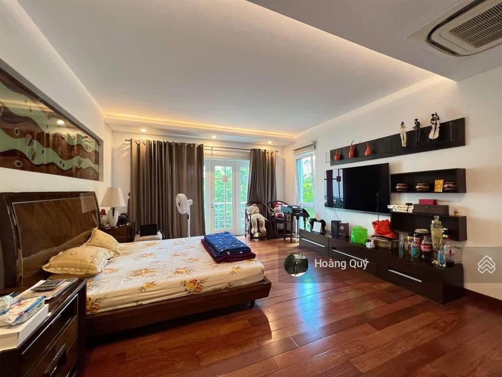 Biệt thự sân vườn kđt mỹ đình  nam từ liêm 140m2* mặt tiền 10m. vị trí đẹp kinh doanh 41.5 tỷ