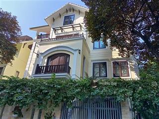 Biệt thự sân vườn kđt mỹ đình  nguyễn cơ thạch 200m2* mặt tiền 10m. view khuôn viên giá 55 tỷ