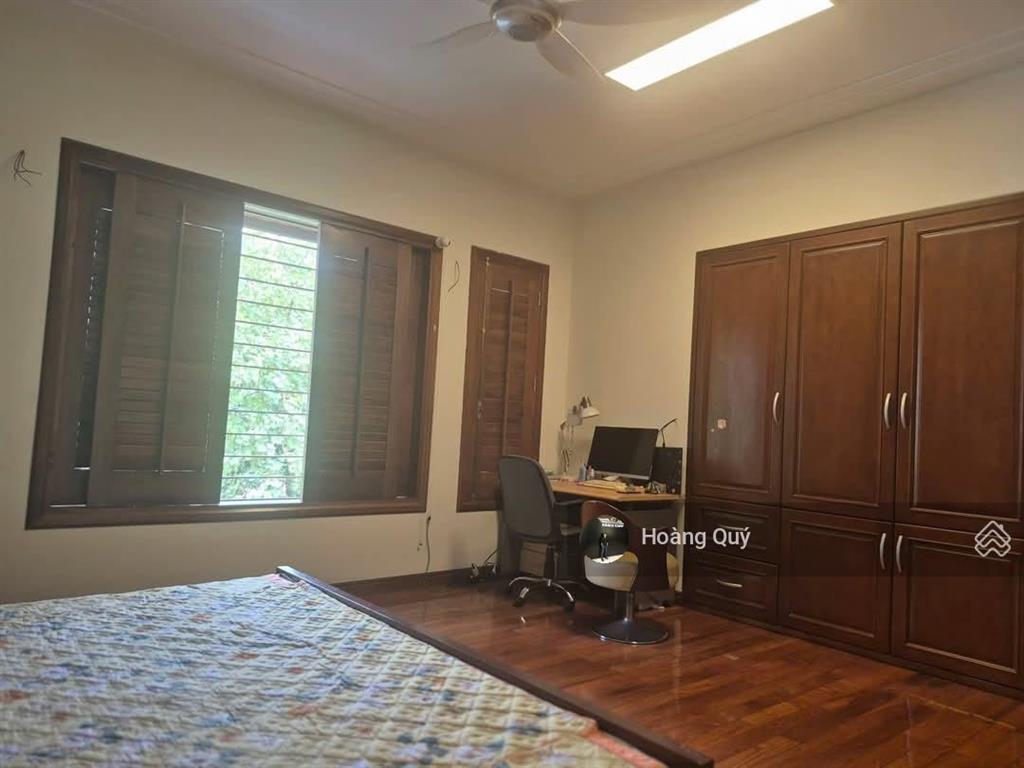 Biệt thự nhà vườn kđt trung văn 131m2*5 tầng. vỉa hè rộng, gần khuôn viên, vị trí đẹp giá 32.5 tỷ