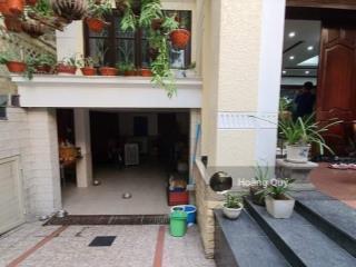 Biệt thự sân vườn kđt yên hòa  trần kim xuyến 150m2* mặt tiền 9m. vị trí đẹp vỉa hè rộng giá 70 tỷ