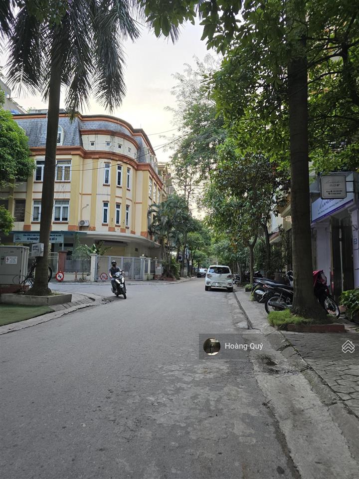 Bán gấp biệt thự kđt mễ trì  nam từ liêm 125m2 lô góc kinh doanh cà phê, vị trí đẹp giá 47 tỷ
