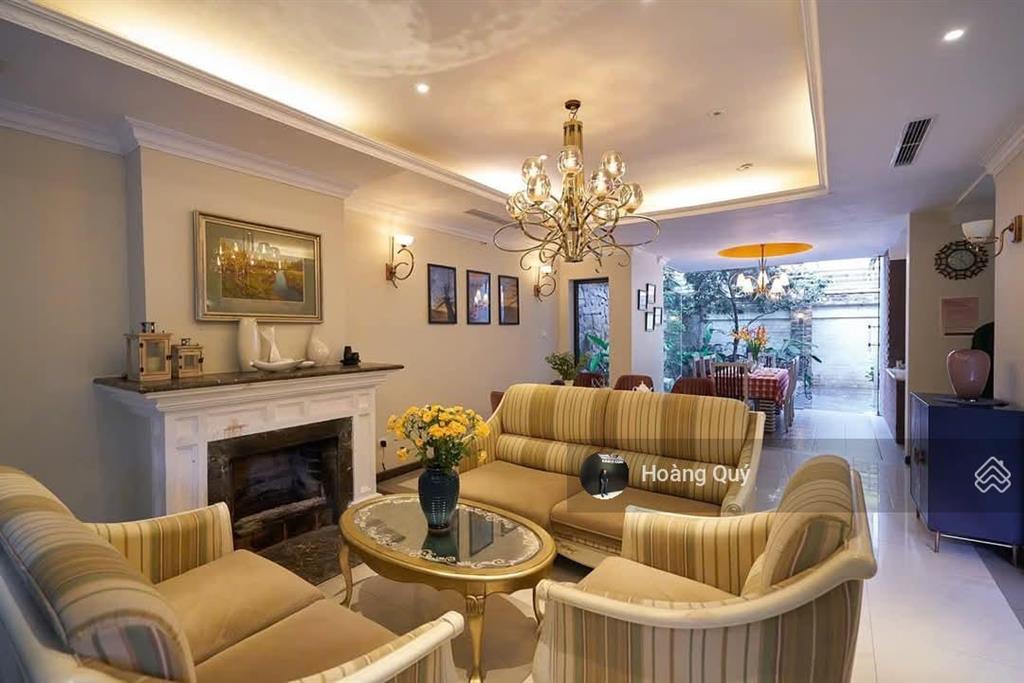 Bán gấp nhà vườn nguyễn tuân  thanh xuân lô góc 110m2 mặt tiền 10m. vị trí đẹp thang máy 45 tỷ