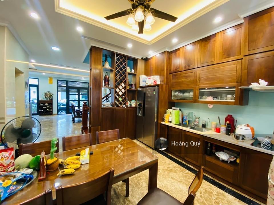 Nhà vườn kđt mỹ đình  từ liêm 125m2* mặt tiền 9m. vị trí đẹp kinh doanh hầm gara chỉ 39.5 tỷ
