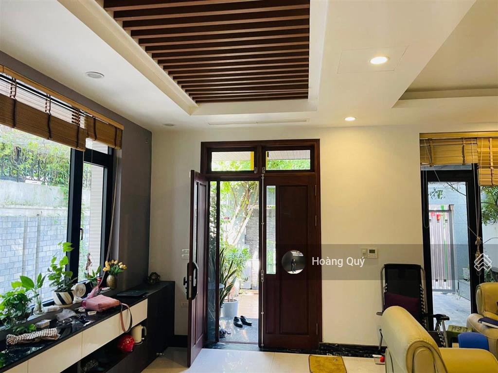 Bán gấp biệt thự sân vườn làng việt kiều châu âu  nguyễn văn lộc 165.8m2* mặt tiền 9m chỉ 52.5 tỷ