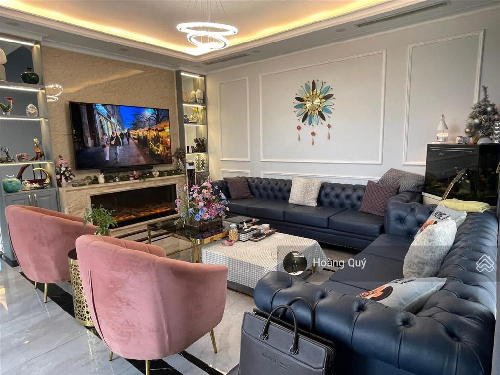 Nhà vườn kđt nhân chính  cầu giấy 105m2* lô góc hai mặt. hoàn thiện đẹp, thang máy giá 44.5 tỷ