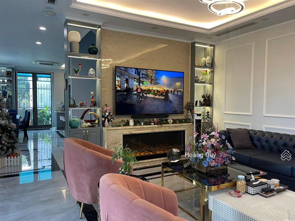 Nhà vườn kđt nhân chính  cầu giấy 105m2* lô góc hai mặt. hoàn thiện đẹp, thang máy giá 44.5 tỷ