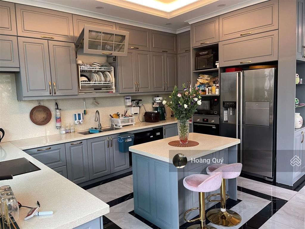 Nhà vườn kđt nhân chính  cầu giấy 105m2* lô góc hai mặt. hoàn thiện đẹp, thang máy giá 44.5 tỷ