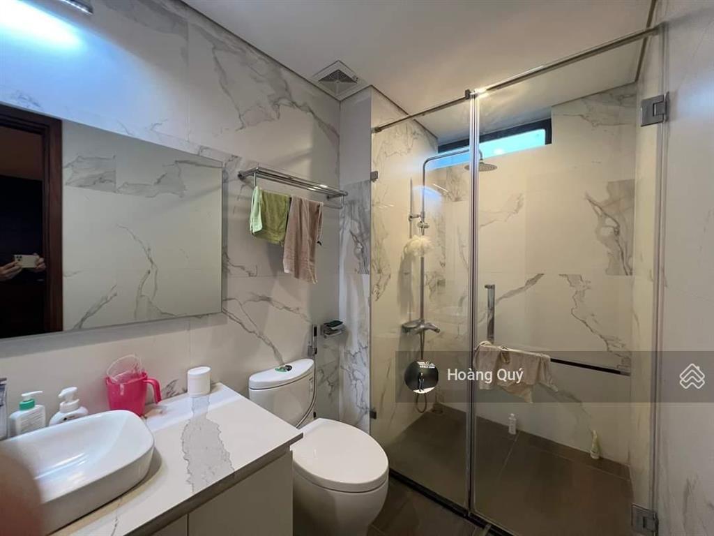Biệt thự sân vườn làng việt kiều châu âu  nguyễn văn lộc 142m* mặt tiền 9m. hoàn thiện đẹp 45.5 tỷ