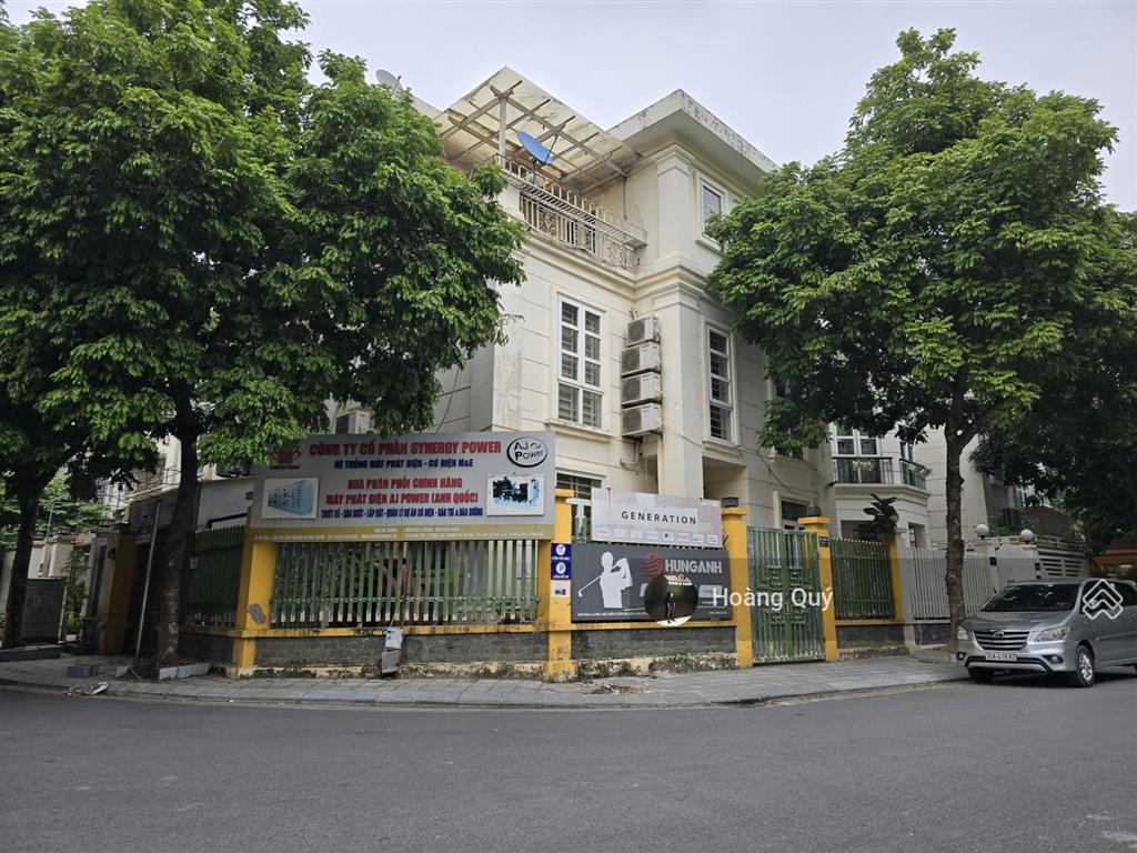 Biệt thự sân vườn làng việt kiều châu âu  nguyễn văn lộc 142m* mặt tiền 9m. hoàn thiện đẹp 45.5 tỷ