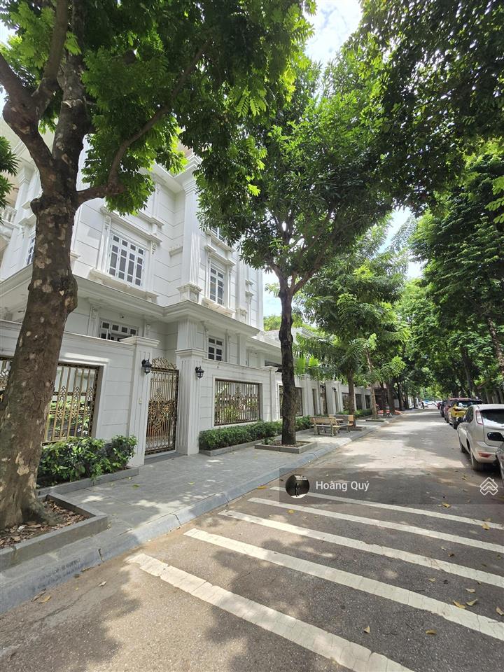 Bán gấp biệt thự đơn lập kđt bán đảo linh đàm 420m2*5 tầng hoàn thiện đẹp view khuôn viên chỉ 95 tỷ