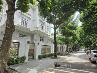 Bán gấp biệt thự đơn lập kđt bán đảo linh đàm 420m2*5 tầng hoàn thiện đẹp view khuôn viên chỉ 95 tỷ