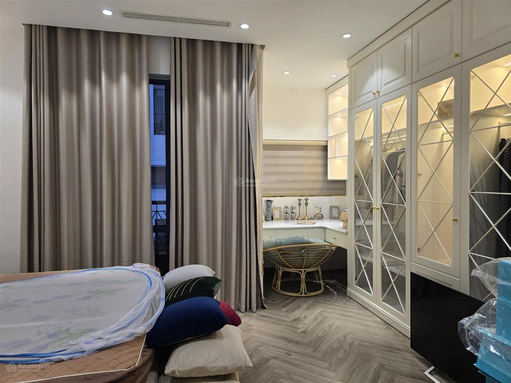 Bán nhà phố nguỵ như kon tum  thanh xuân 45.8m2*5 tầng view khuôn viên vỉa hè kinh doanh chỉ 16 tỷ