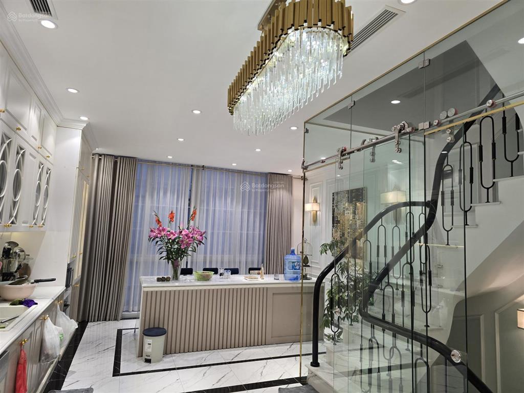 Bán nhà phố nguỵ như kon tum  thanh xuân 45.8m2*5 tầng view khuôn viên vỉa hè kinh doanh chỉ 16 tỷ