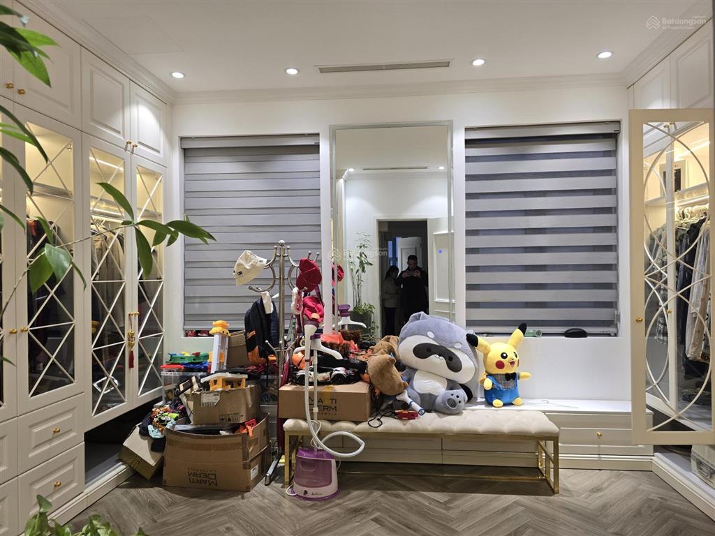 Bán nhà phố nguỵ như kon tum  thanh xuân 45.8m2*5 tầng view khuôn viên vỉa hè kinh doanh chỉ 16 tỷ