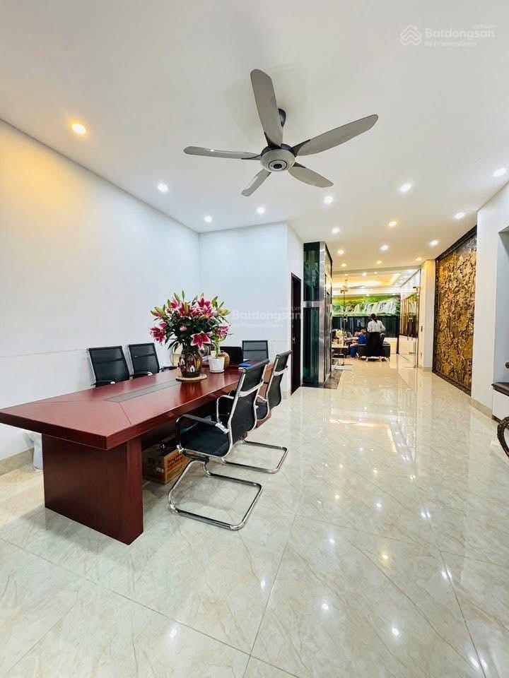 Bán gấp liền kề kđt trung yên  cầu giấy 100m2*5 tầng. view khuôn viên, vị trí kinh doanh chỉ 42 tỷ