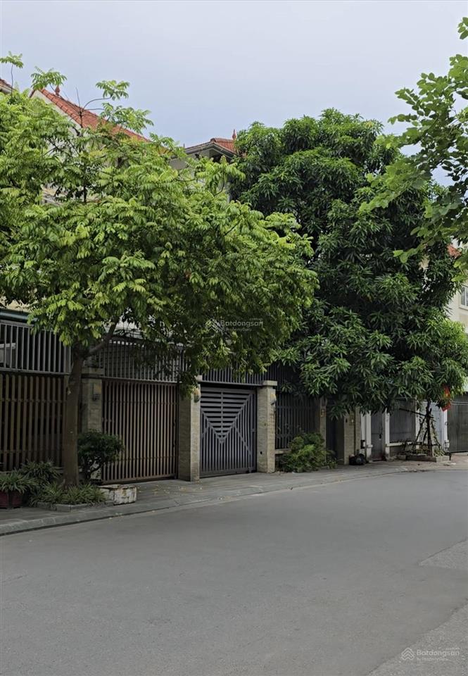 Bán gấp biệt thự nguyễn văn lộc  hà đông 148.5m2* mặt tiền 9m. sân vườn rộng dãy kinh doanh