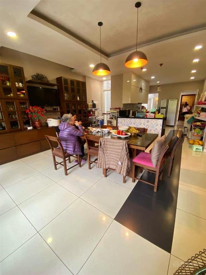 Bán gấp nhà phố nguyễn thị định  cầu giấy 75.8m2*mặt tiền 6m. vỉa hè kinh doanh dãy hiếm chỉ 30 tỷ