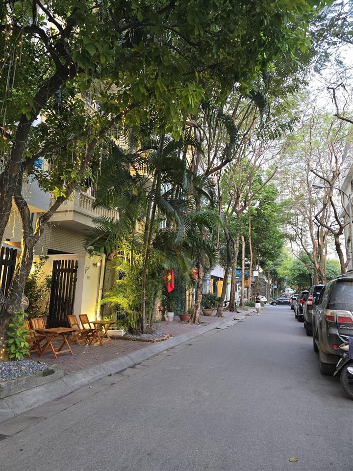 Bán gấp nhà phố nguyễn thị định  cầu giấy 75.8m2*mặt tiền 6m. vỉa hè kinh doanh dãy hiếm chỉ 30 tỷ