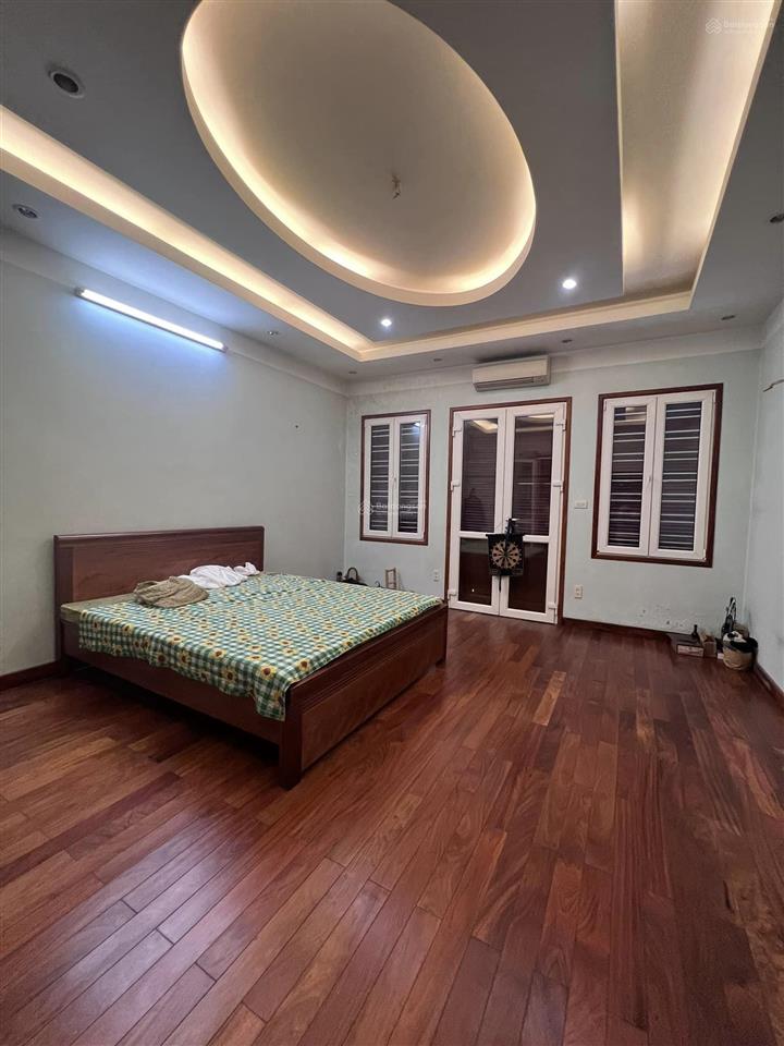 Bán gấp phân lô ngụy như kon tum 35.8m2 xây 5 tầng. view gần khuôn viên, gara xe 7 chỗ giá 13.5 tỷ