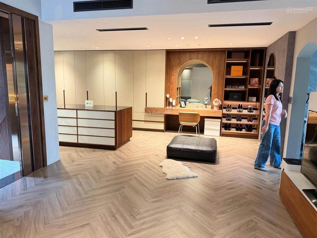 Bán gấp liền kề hđ mon  hàm nghi 110m2* mặt tiền 6m. vị trí kinh doanh, dãy chính chỉ 43.5 tỷ