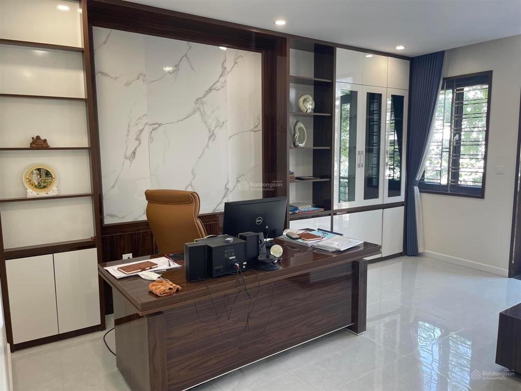 Giảm 3 tỷ, nhà phố trần kim xuyến 79.5m2* 5 tầng. vỉa hè rộng kinh doanh, ô tô tránh chỉ 23 tỷ