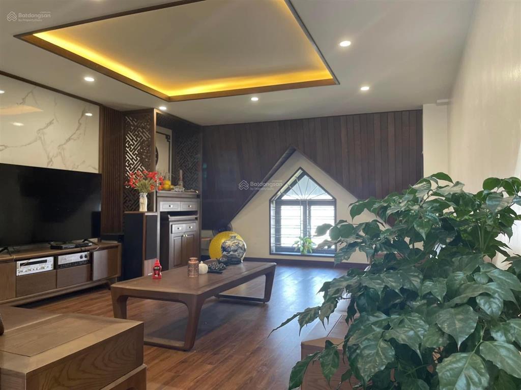 Giảm 3 tỷ, nhà phố trần kim xuyến 79.5m2* 5 tầng. vỉa hè rộng kinh doanh, ô tô tránh chỉ 23 tỷ