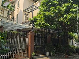 Bán gấp biệt thự làng việt kiều châu âu 134m2* mặt tiền 9m. dãy chính view gần khuôn viên chỉ 39 tỷ