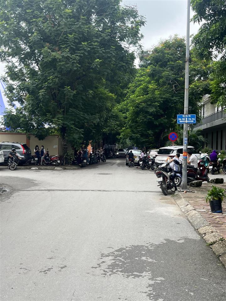 Chính chủ nhà vị trí cực đẹp kđt văn quán trục chính, kinh doanh, thoáng, gần trường học 3 cấp