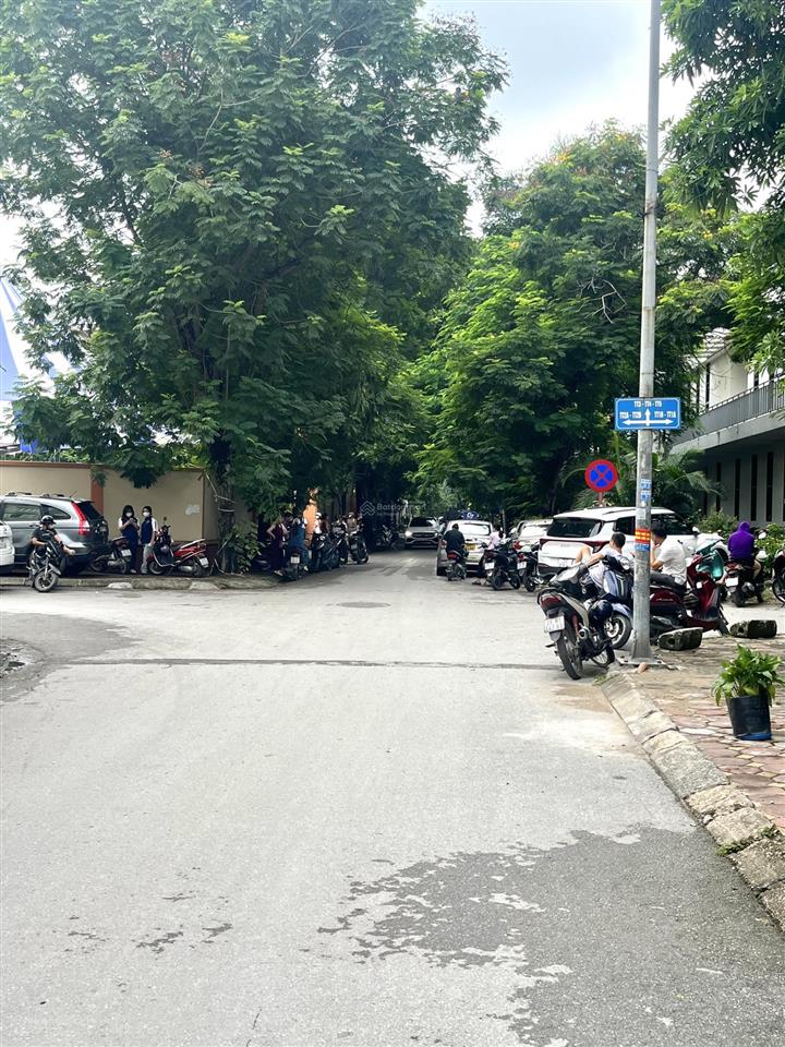 Bán nhà vị trí vip tt1 kđt văn quán, cực hiếm nhà bán, kinh doanh, cốt cao nhất kđt, trục chính